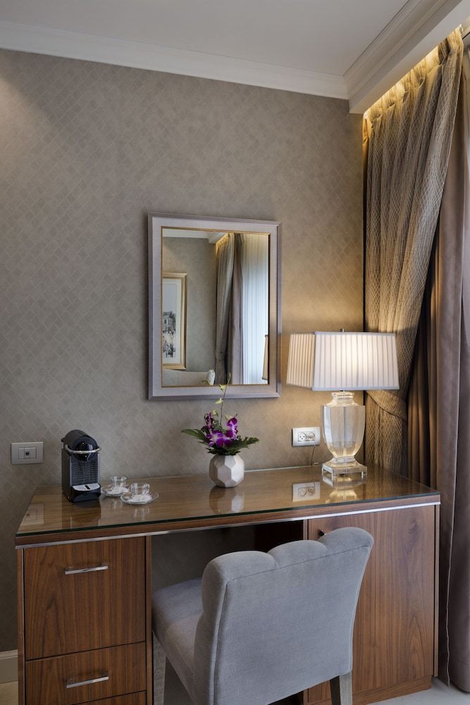 Herbert Samuel Jerusalem Luxury Suite 15