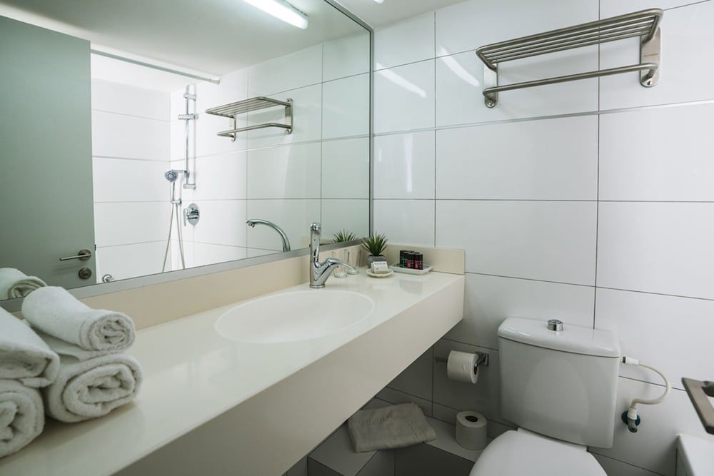 Roxon Sea Sand Bat Yam Triple Room 5