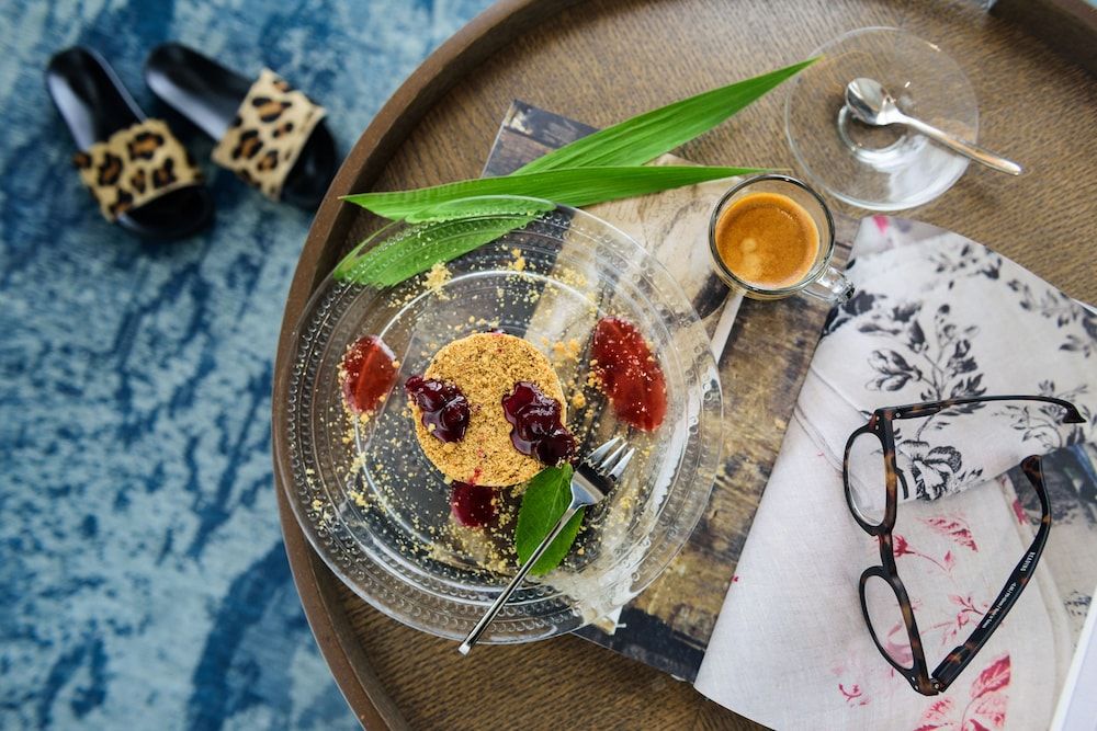 Room Service - Dining