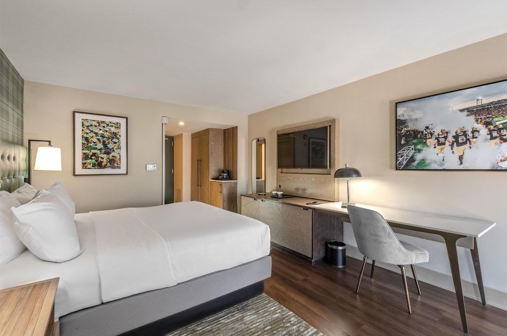 Room, 1 King Bed, City View