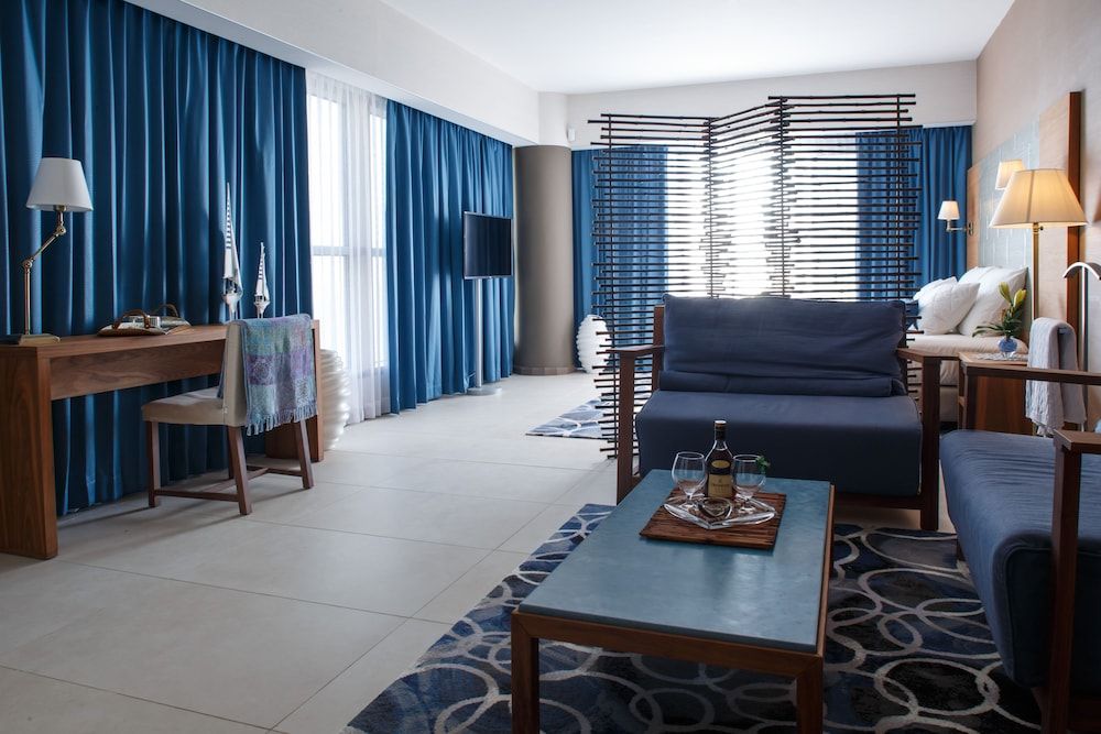 Panoramic Deluxe Room with Balcony and Sea View