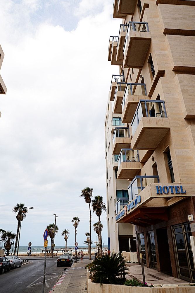 undefined Abratel Suites Hotel 9