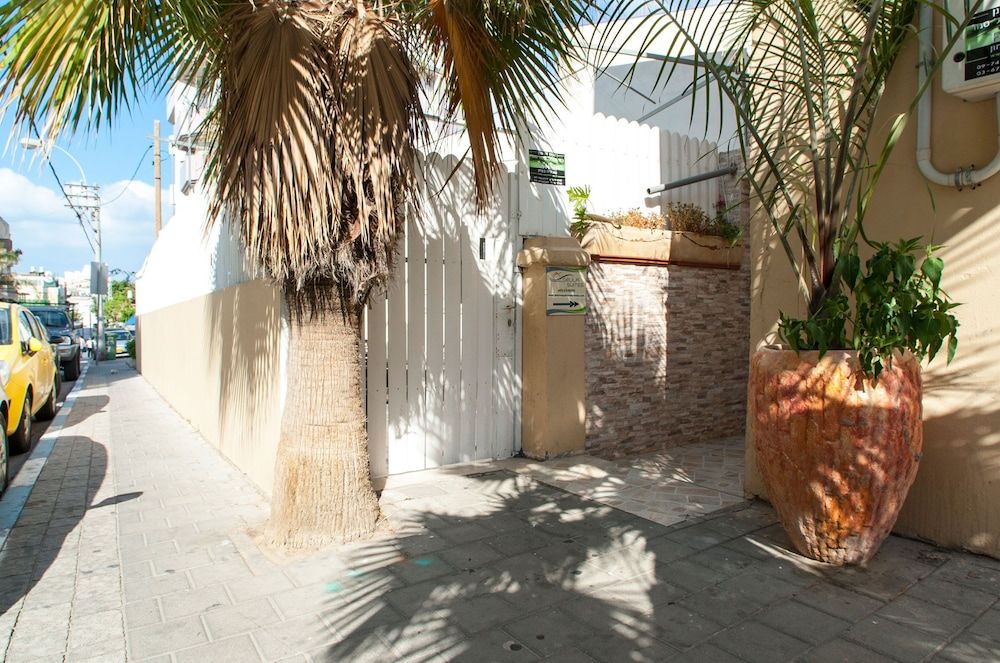 undefined Geula Suites 4