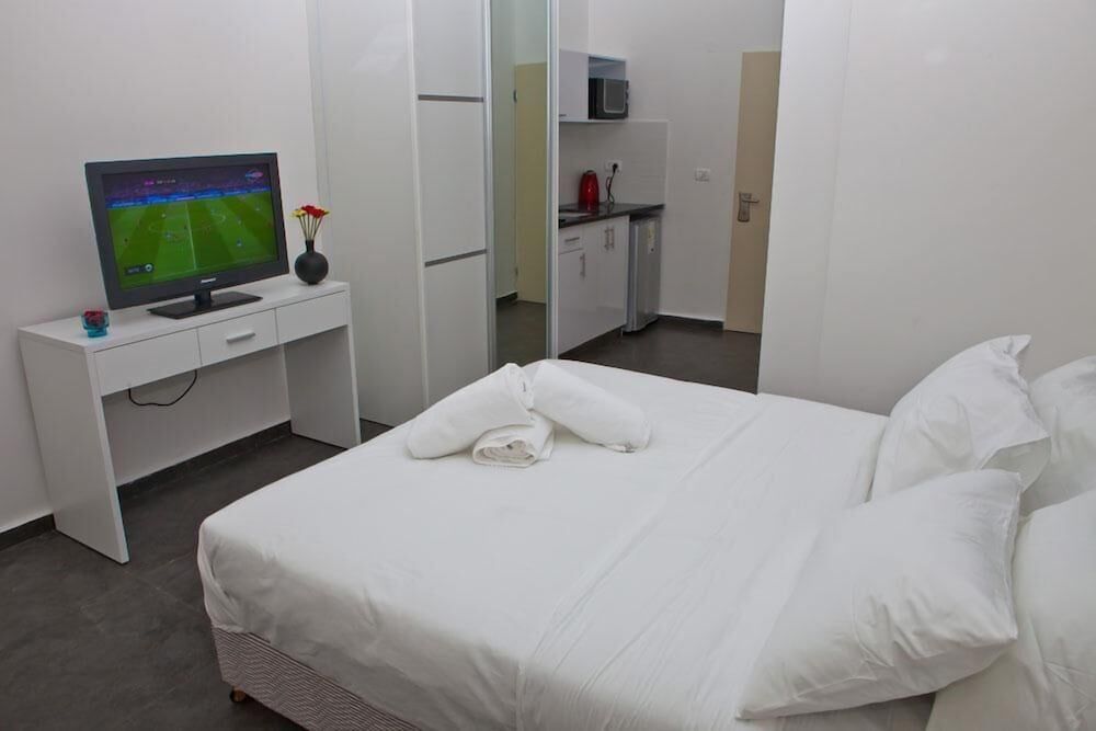 undefined Geula Suites 9