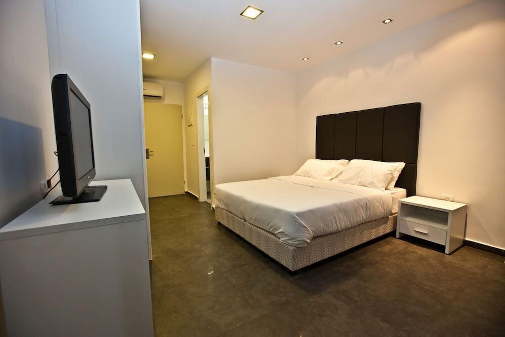 undefined Geula Suites 10