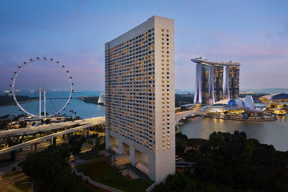 undefined The Ritz-Carlton, Millenia Singapore 2
