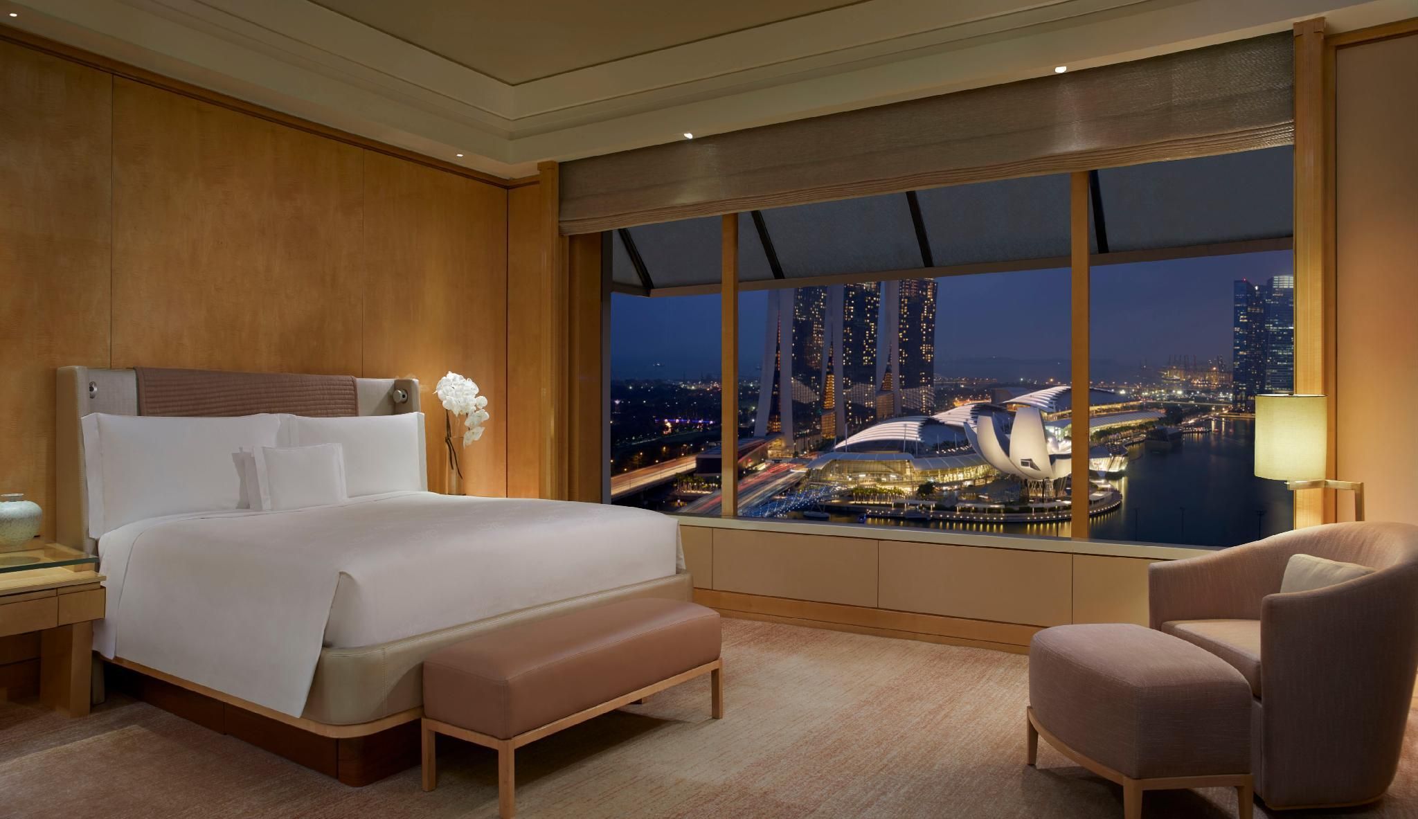 Millenia Suite, Club lounge access, 1 Bedroom Suite, 1 King, Marina Bay view