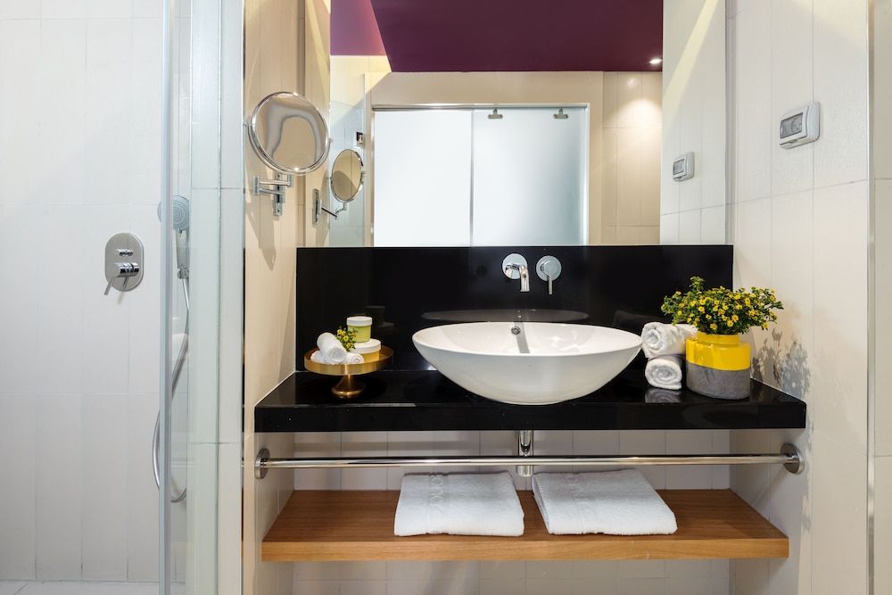 NYX Tel Aviv Superior Room 5