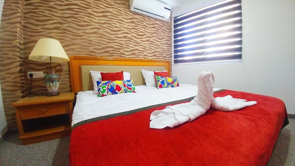 City Suites Family Room, City View 2