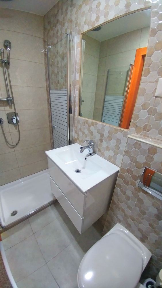 City Suites Family Room, City View 5