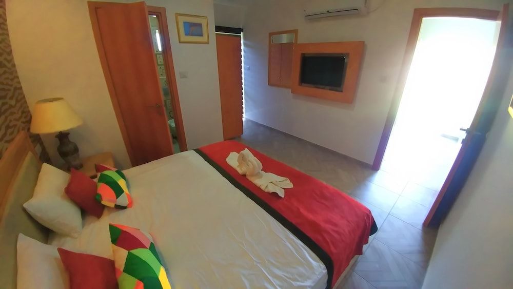 City Suites Superior Suite, Garden View 2