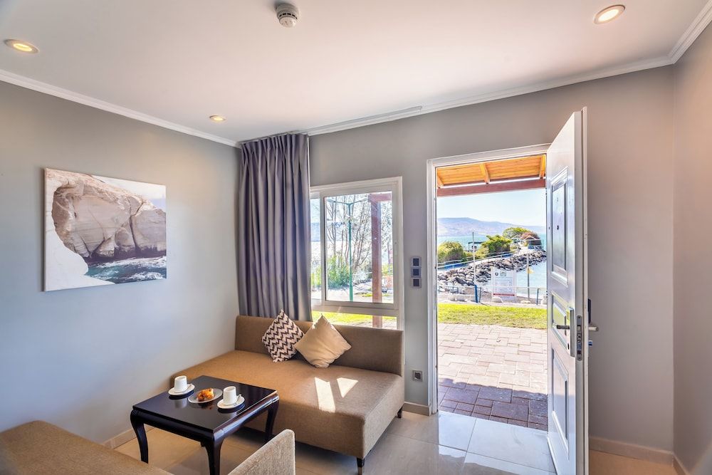 Daria - Authentic Israel Experience Superior Condo, Sea View 3