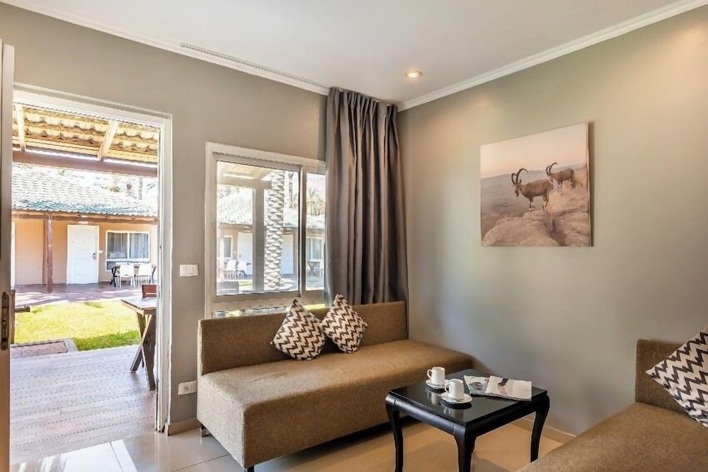 Daria - Authentic Israel Experience Superior Condo 3