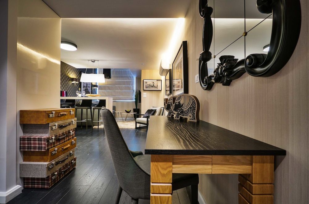 21st Floor 360 Suitop Hotel Suite (Platinium Duplex) 10