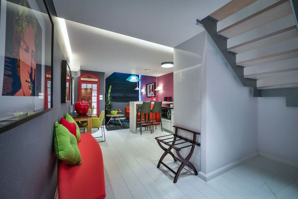 21st Floor 360 Suitop Hotel Suite (Platinium Duplex) 5