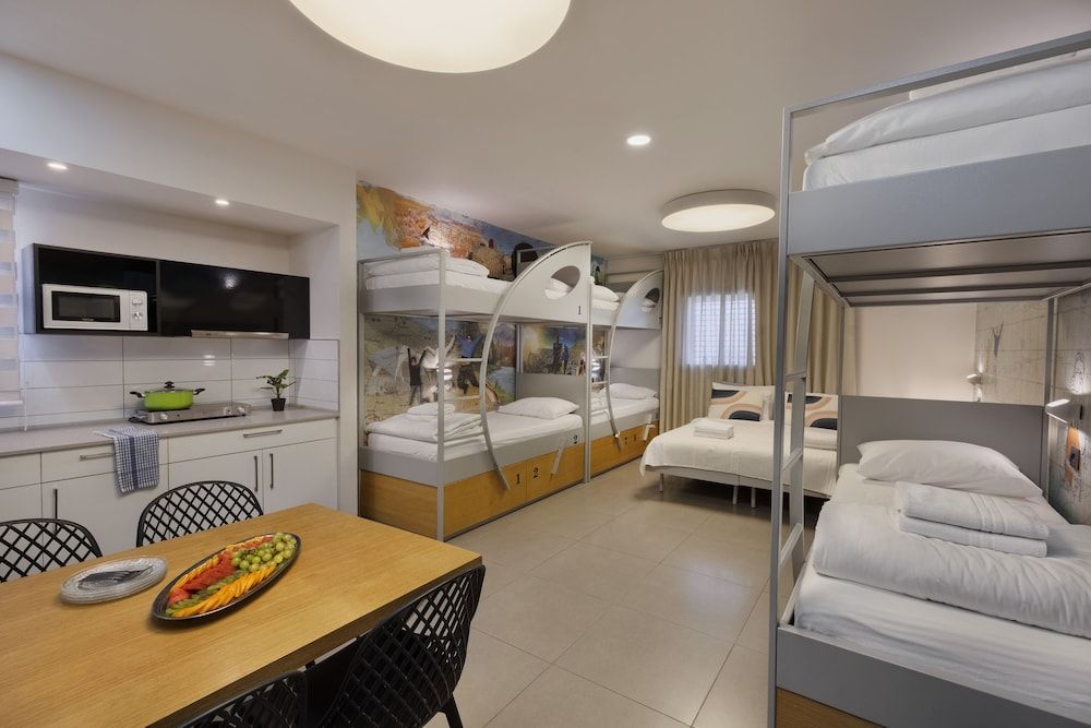 Almog Eilat Family Quadruple Room 2