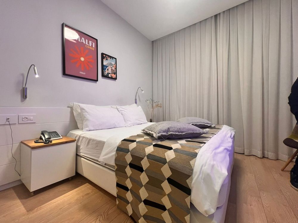 Dizengoff 208 Hotel Standard Double or Twin Room 7