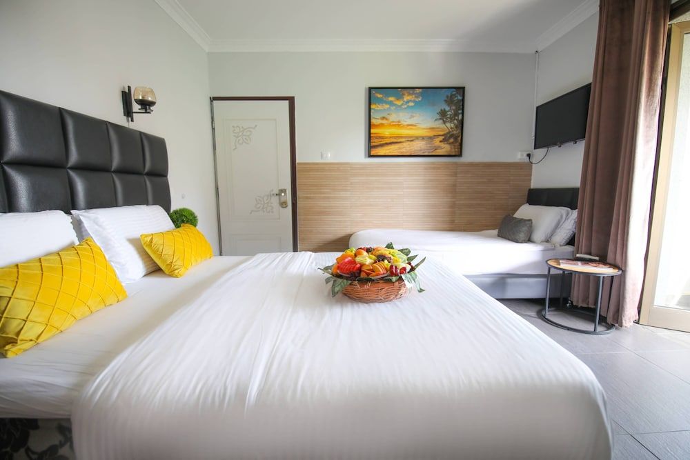 Miami Beach Hotel Tel Aviv Standard Double Room or Twin 9