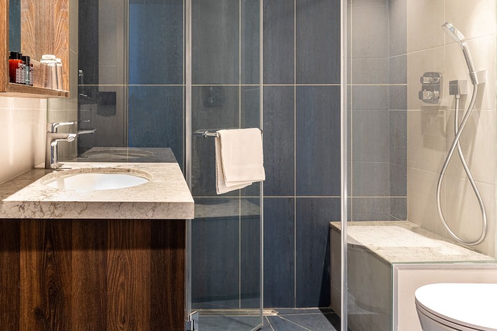 King Solomon Hotel Tiberias Deluxe High Floor with Balcony and Lake View 14