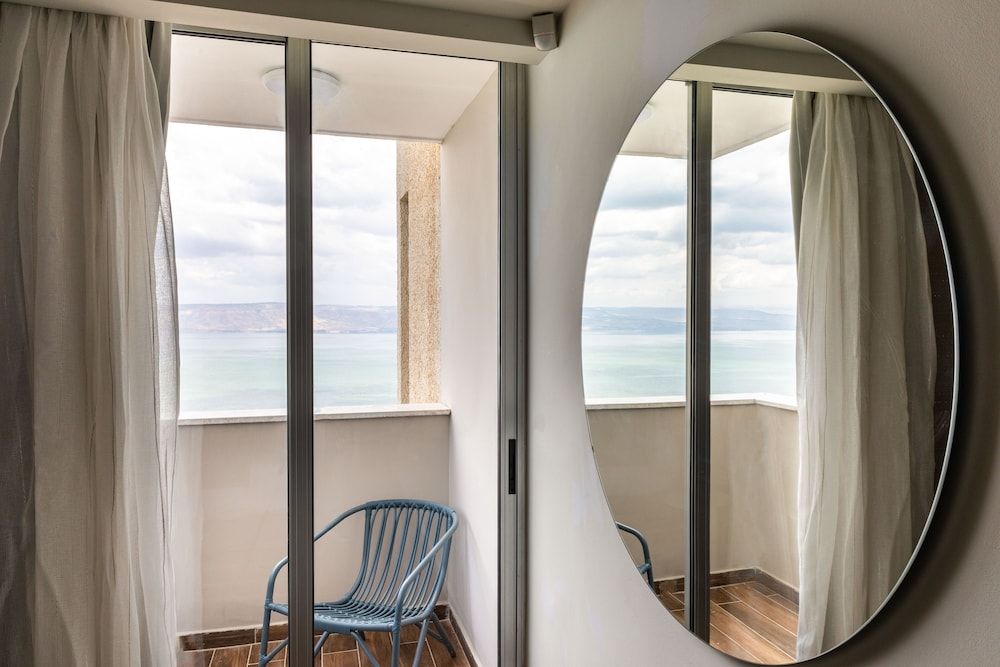 King Solomon Hotel Tiberias Deluxe High Floor with Balcony and Lake View 12