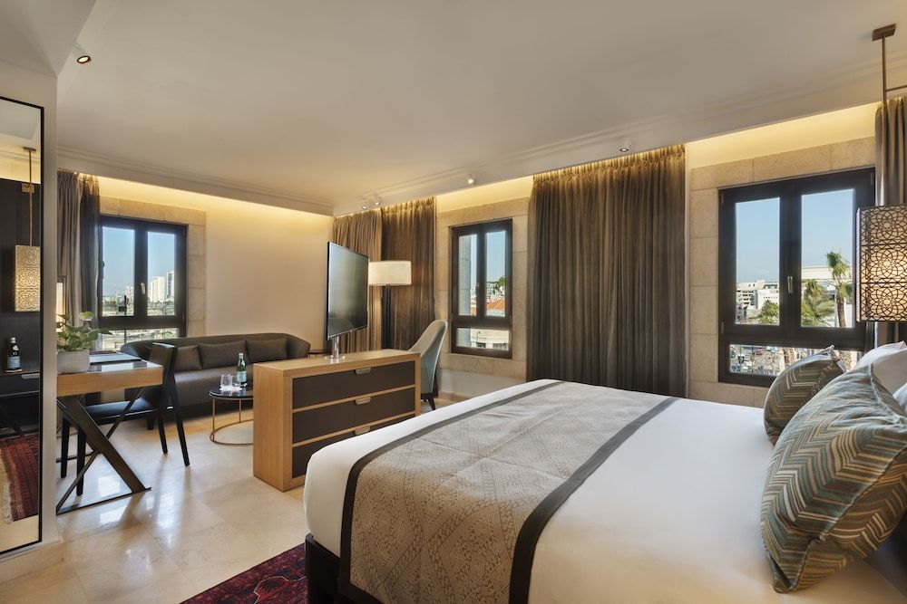 Junior Suite, City View