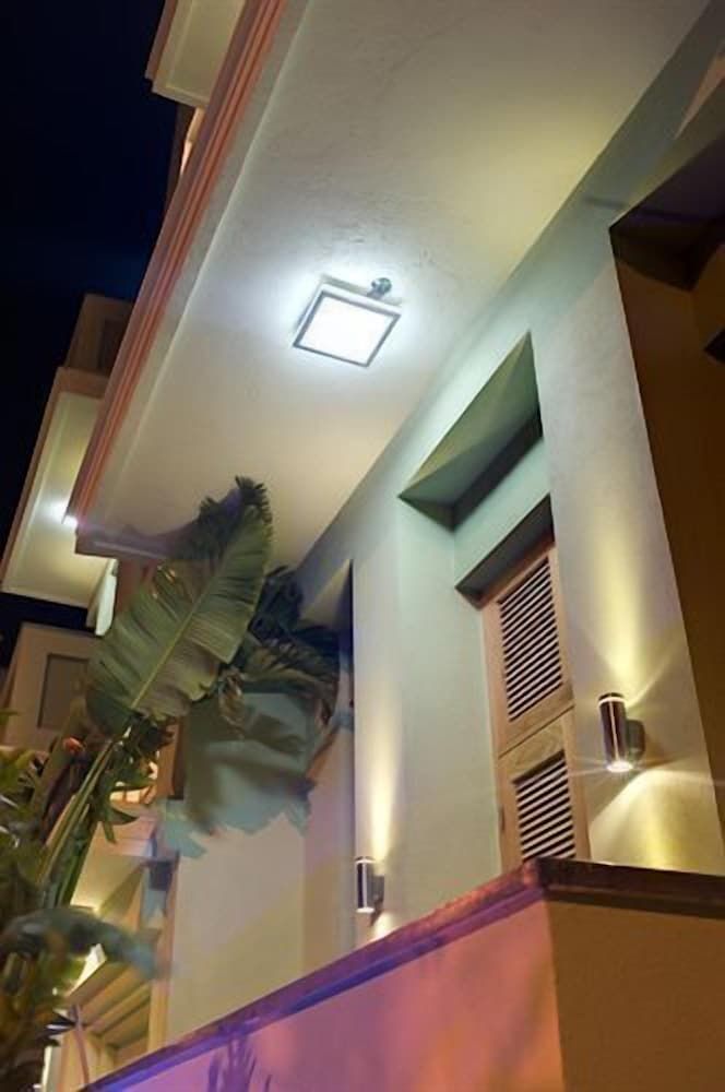 undefined Residence Suites Hotel 5