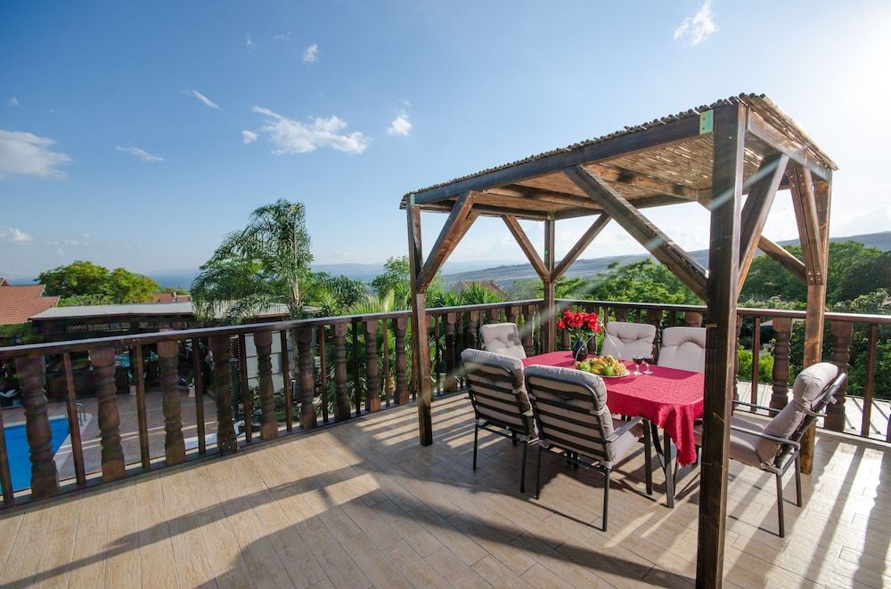 The Pearl of the Golan - Pnina BaGolan Deluxe Suite, 3 Bedrooms 9
