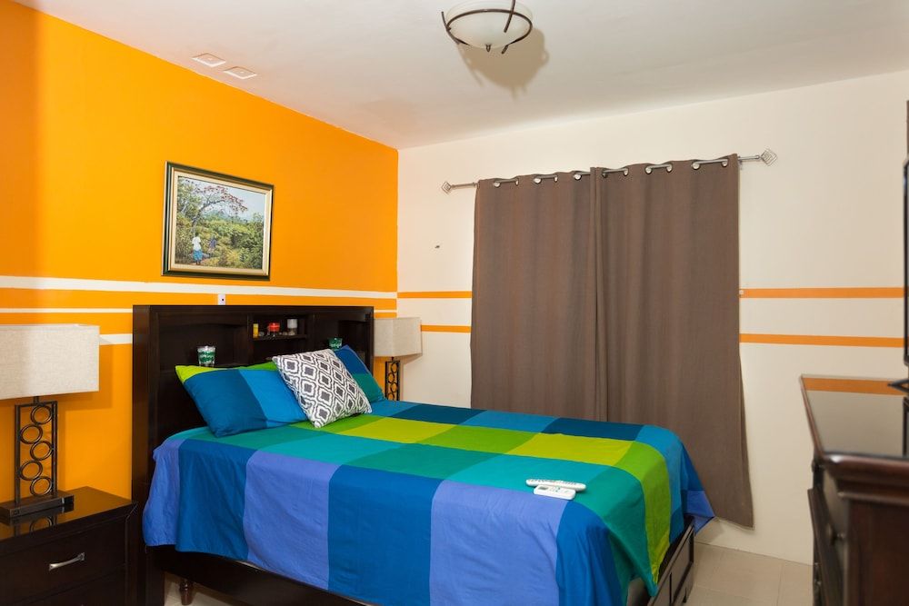 The Hellshire Beach House Family House, 2 Bedrooms, Kitchen, Partial Ocean View 3