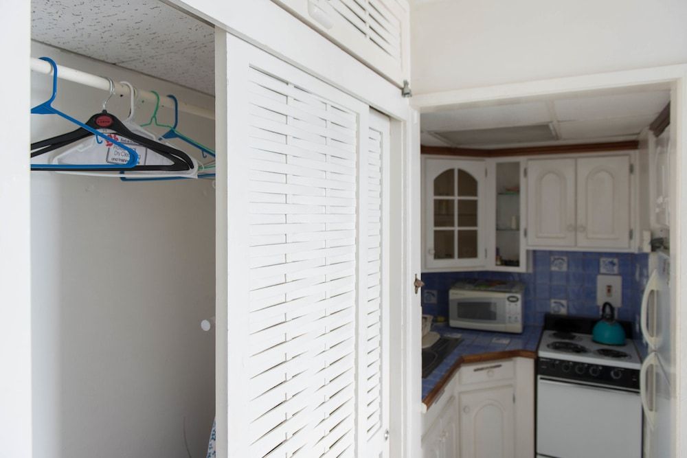 Montego Bay Club Beach Resort Comfort Studio, Multiple Beds 9