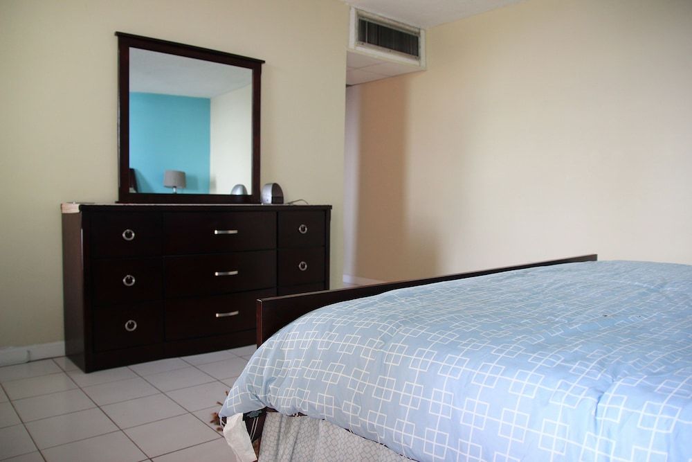 Montego Bay Club Beach Resort Comfort Apartment, 1 Bedroom 2