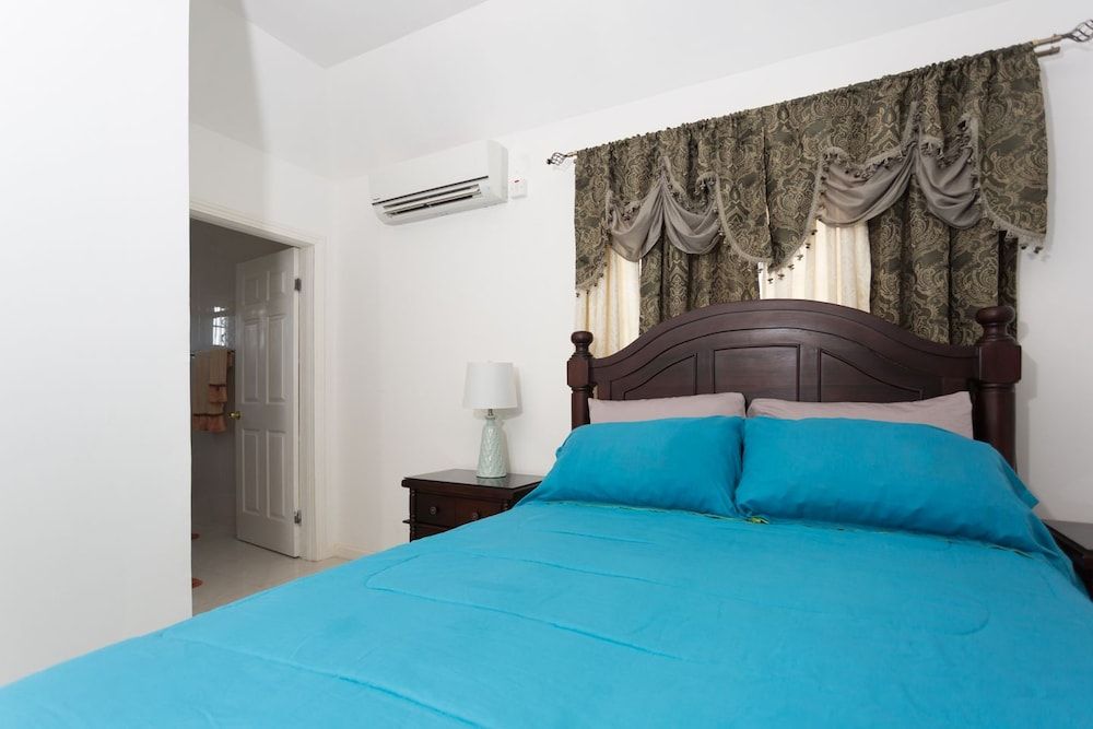 Luxury Apartment, 2 Bedrooms, Balcony, City View