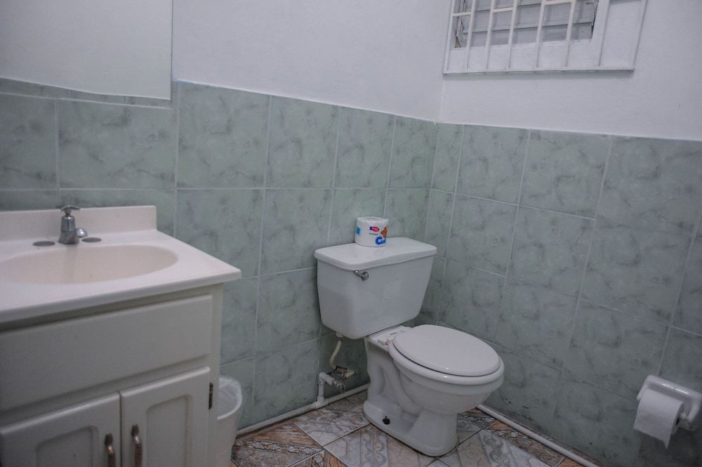 Gloriana Hotel Standard Triple Room, 3 Twin Beds, Patio 7