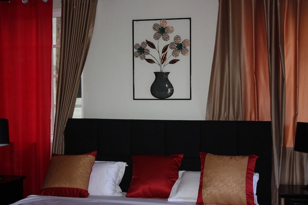 Negril Sky Blue Resorts Deluxe Room, 1 Bedroom, Bathtub 3