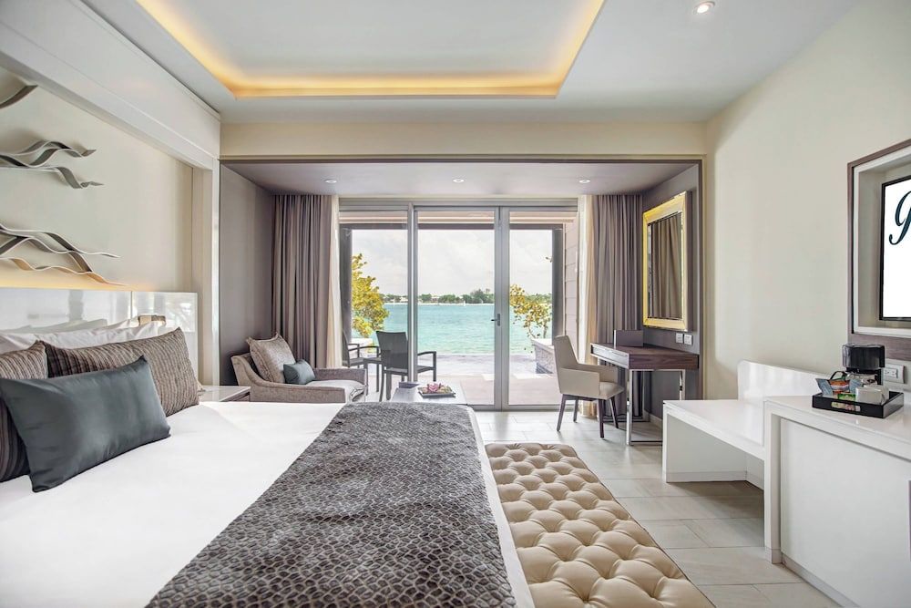 Luxury Presidential Two Bedroom ocean view Diamond Club