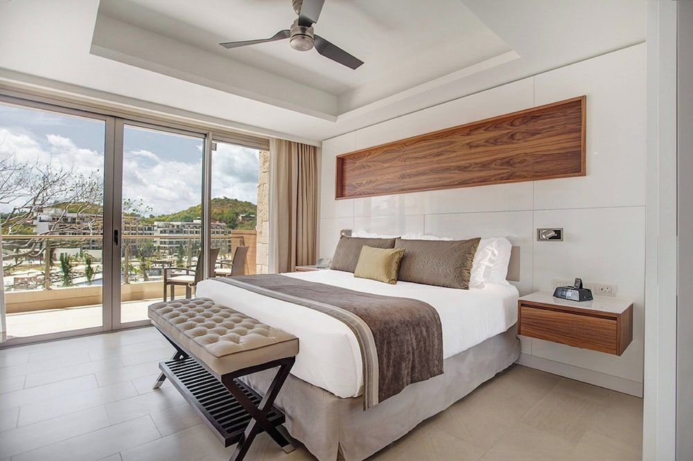 Luxury Family Suite ocean view