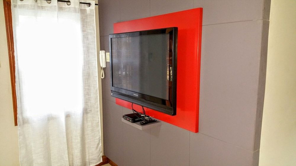 Modern London Decor Guest Apartments Exclusive Apartment, 2 Bedrooms, Pool Access, Mountain View 24