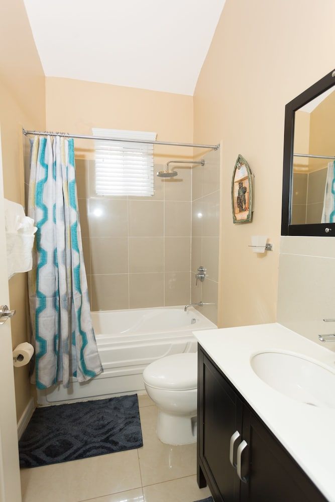 The Country Club Villa II Family Villa, 2 Bedrooms, Pool Access, Hill View 10