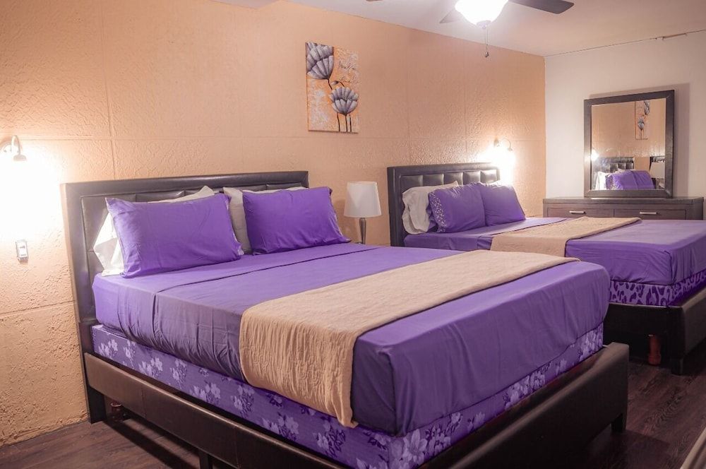 Family Suite, 2 Queen Beds, Accessible