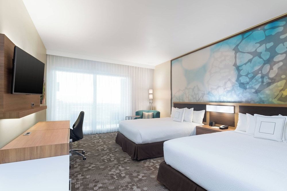 Superior Room, 2 Queen Beds, Non Smoking, City View (Balcony)