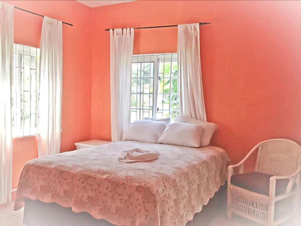 Classic Room, 1 King Bed
