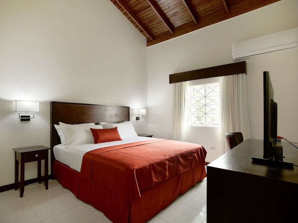 Shirley Retreat Hotel