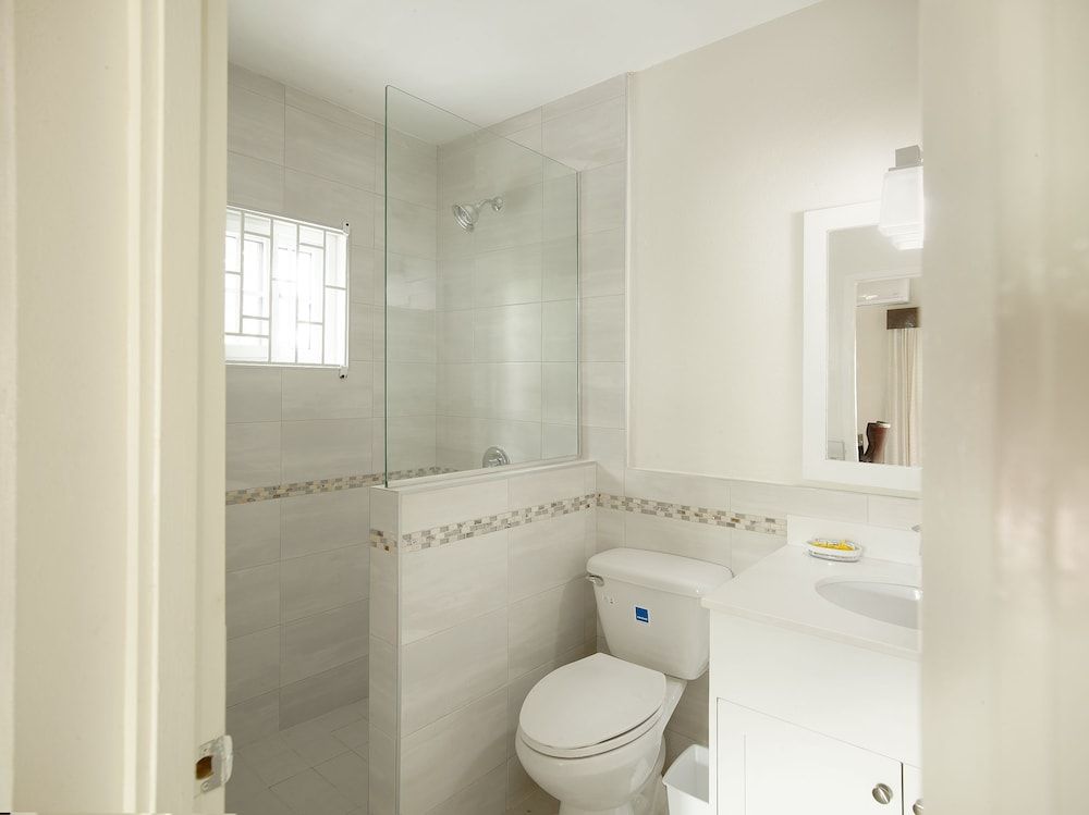 Shirley Retreat Hotel Single Room, Accessible, Private Bathroom 2