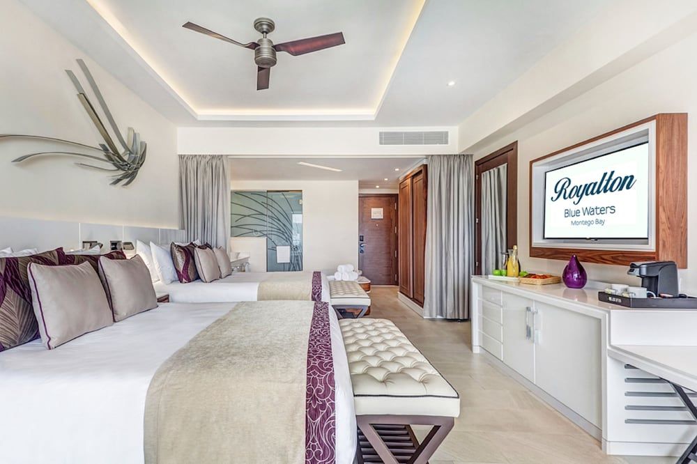 Luxury Presidential Ocean View One bedroom suite Diamond Club