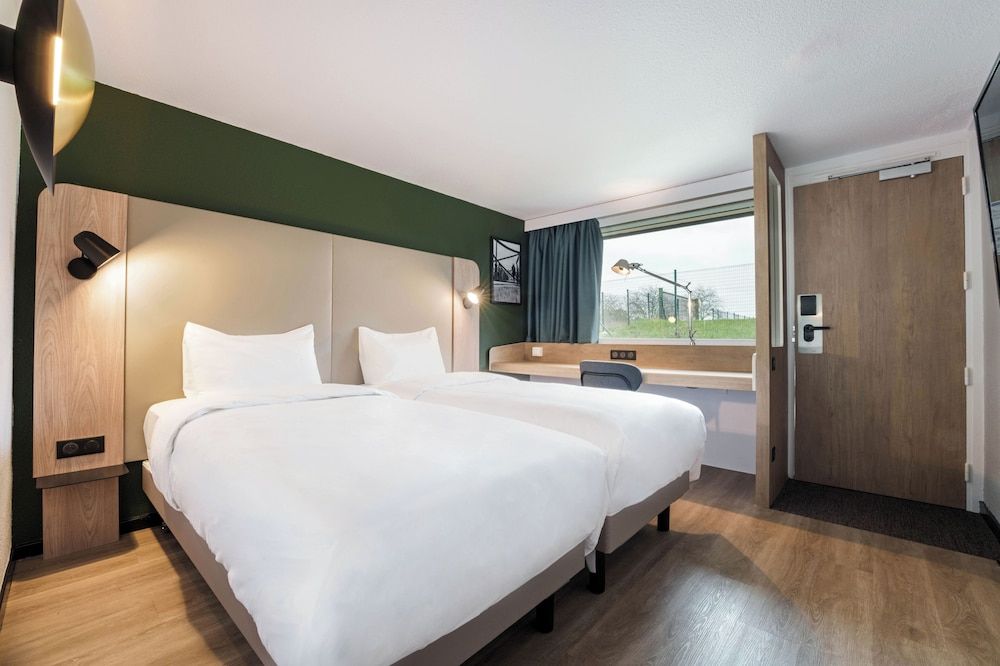 Campanile NATURE - Dreux Standard Room, 2 Twin Beds 3