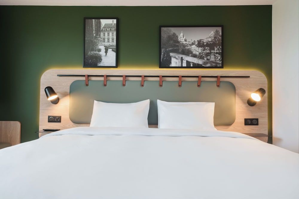 Standard Room, 1 Queen Bed