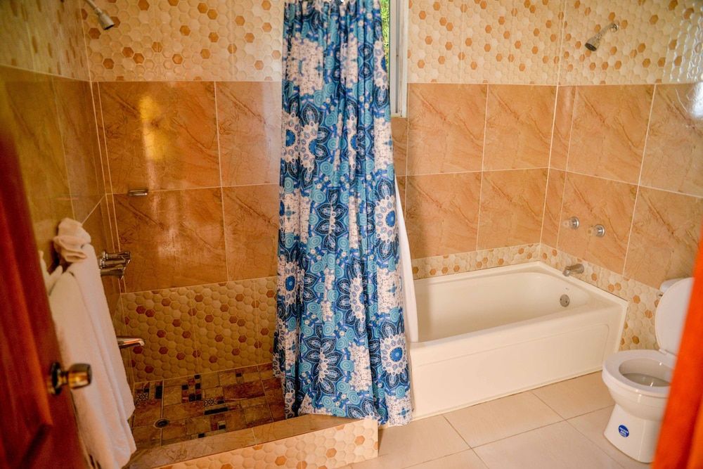 Chateau Margarite Hotel Standard Single Room, 1 King Bed, Ocean View 6