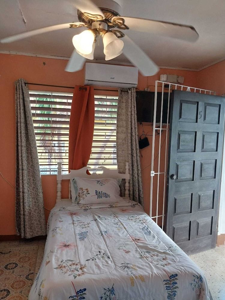 Hunter's Rest Villa Standard Room, 1 Double Bed, Ocean View 7