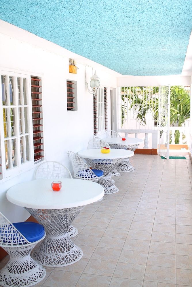 Hunter's Rest Villa Standard Room, 1 King Bed, Ocean View 6