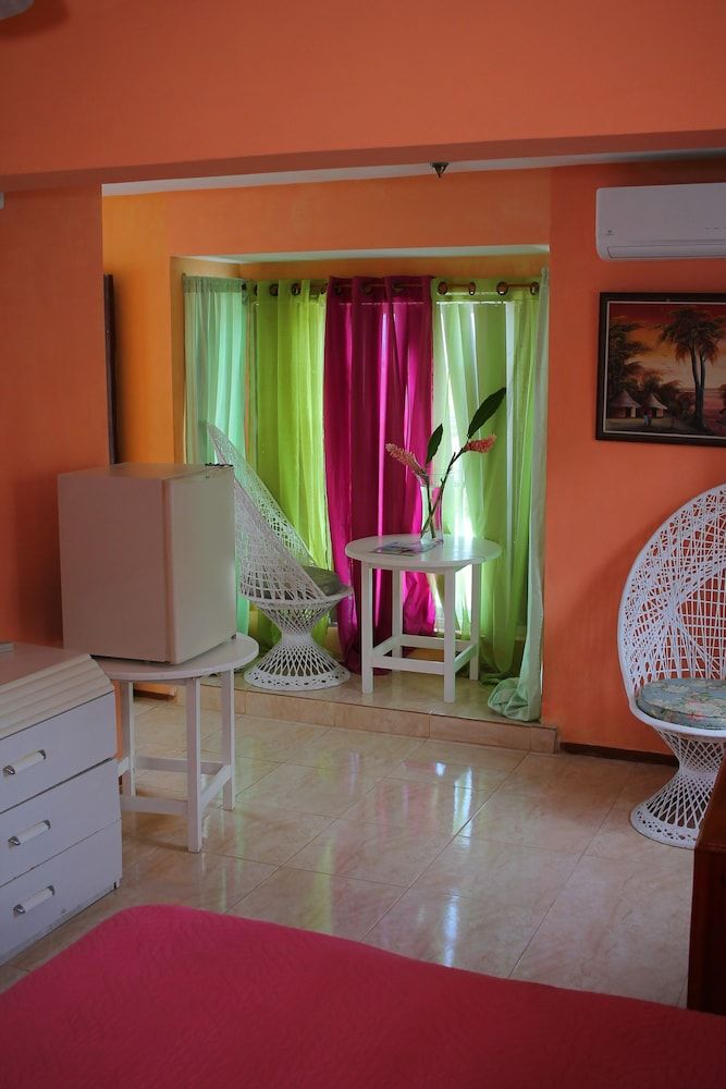 Hunter's Rest Villa Standard Room, 1 King Bed, Ocean View 7