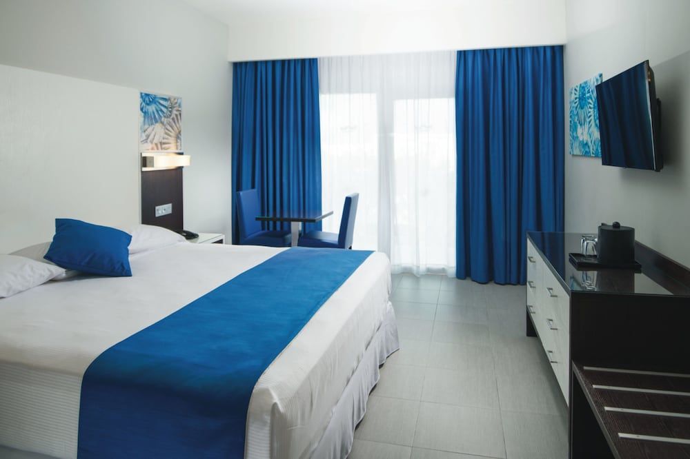 Double Room (Tropical View, C)